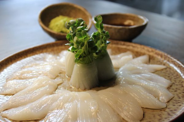 Ika Mongo  (Sliced Cuttlefish)
